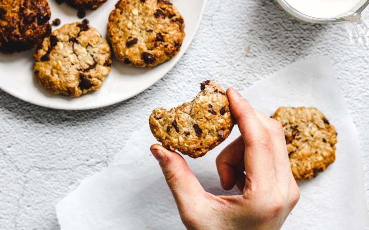 Receita de Cookies de Aveia e Chocolate na Airfryer