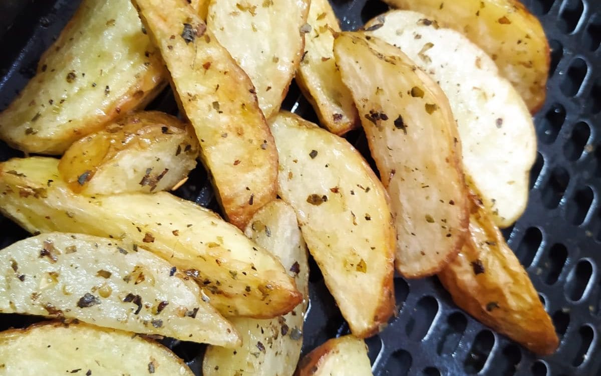 batata com azeite e orégano na airfryer