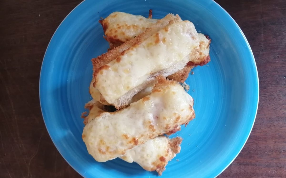 enroladinho de pão de forma na airfryer