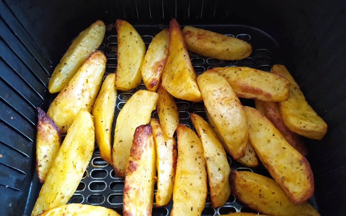 batata rústica simples na airfryer