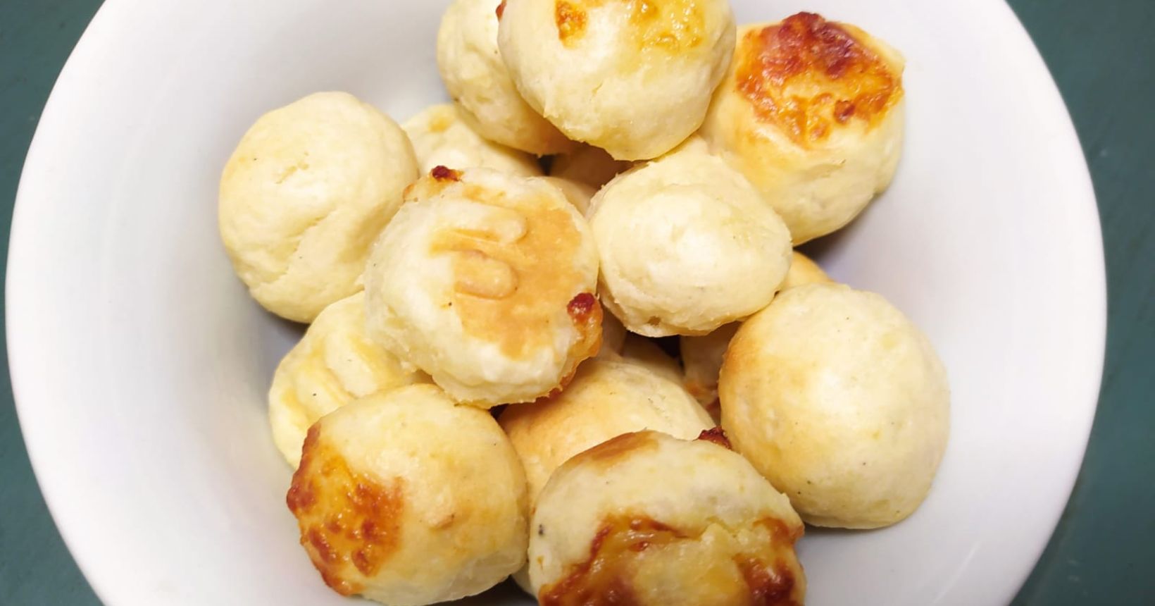 Receita de Bolinho de Mandioca com Queijo na Air Fryer